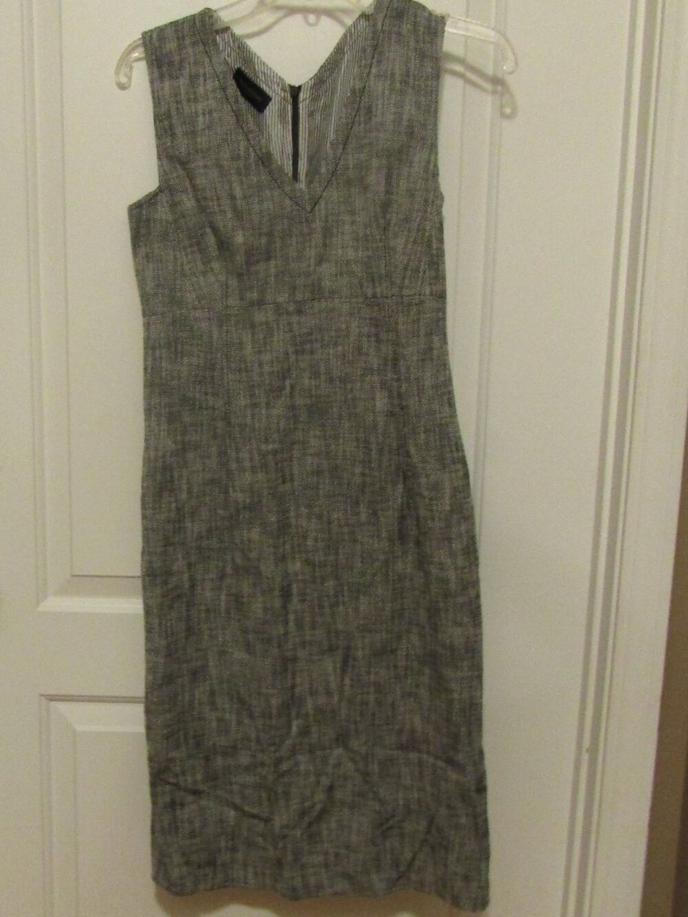 Made in Italy PIAZZA SEMPIONE SHEATH DRESS Size 6 BLACK/WHITE Sleeveless V-Neck